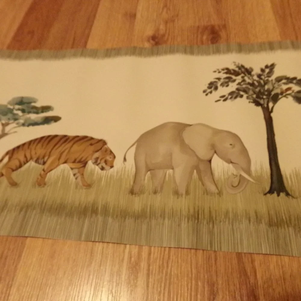 African Safari Animals Tiger Elephant Giraffe Green Grass Cream Wallpaper Border